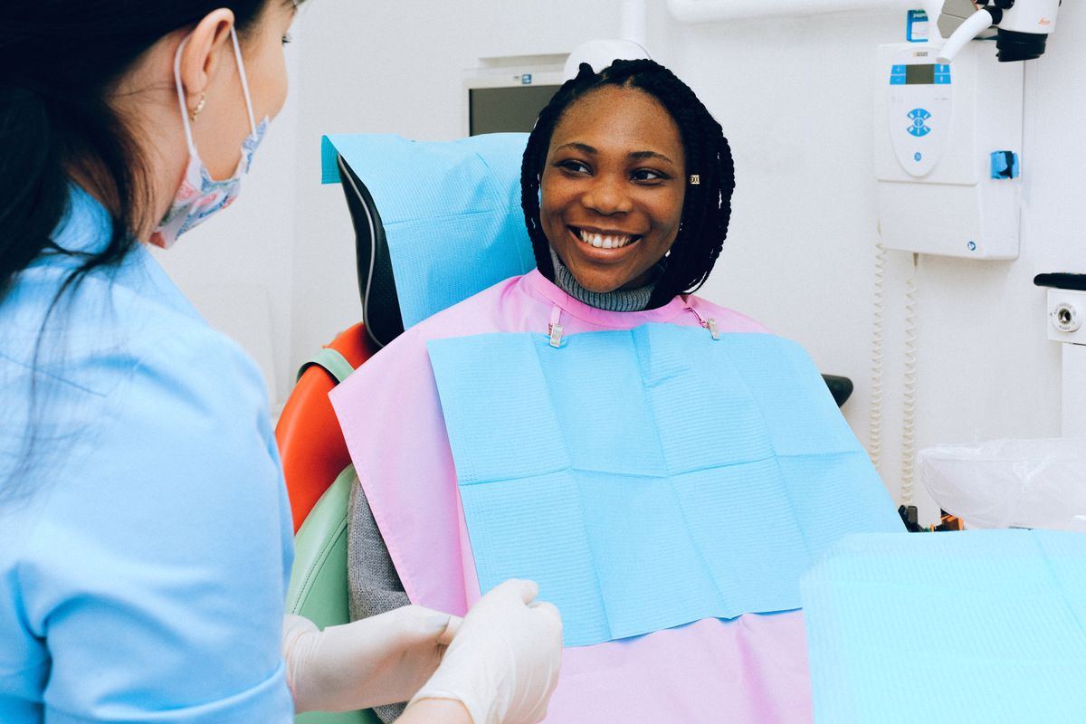 Se brosser les dents efficacement : la méthode en 2 minutes