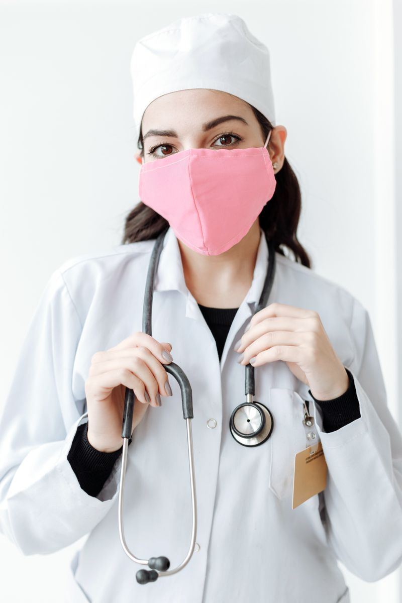 Dr. [À COMPLÉTER — Nom] — Orthodontie au cabinet SADENTUS